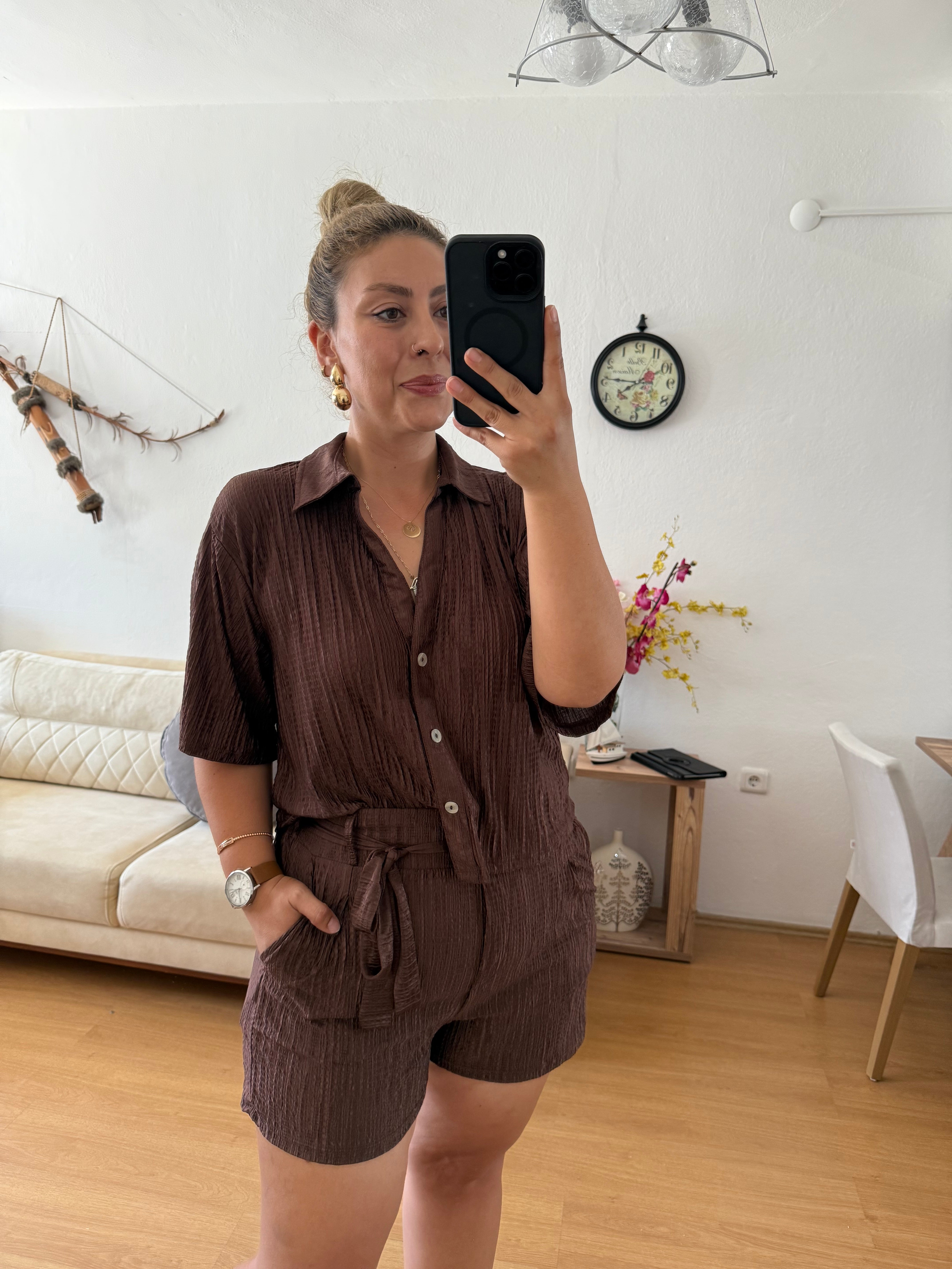 Parlak Pilise Kumaş Şortlu Takım