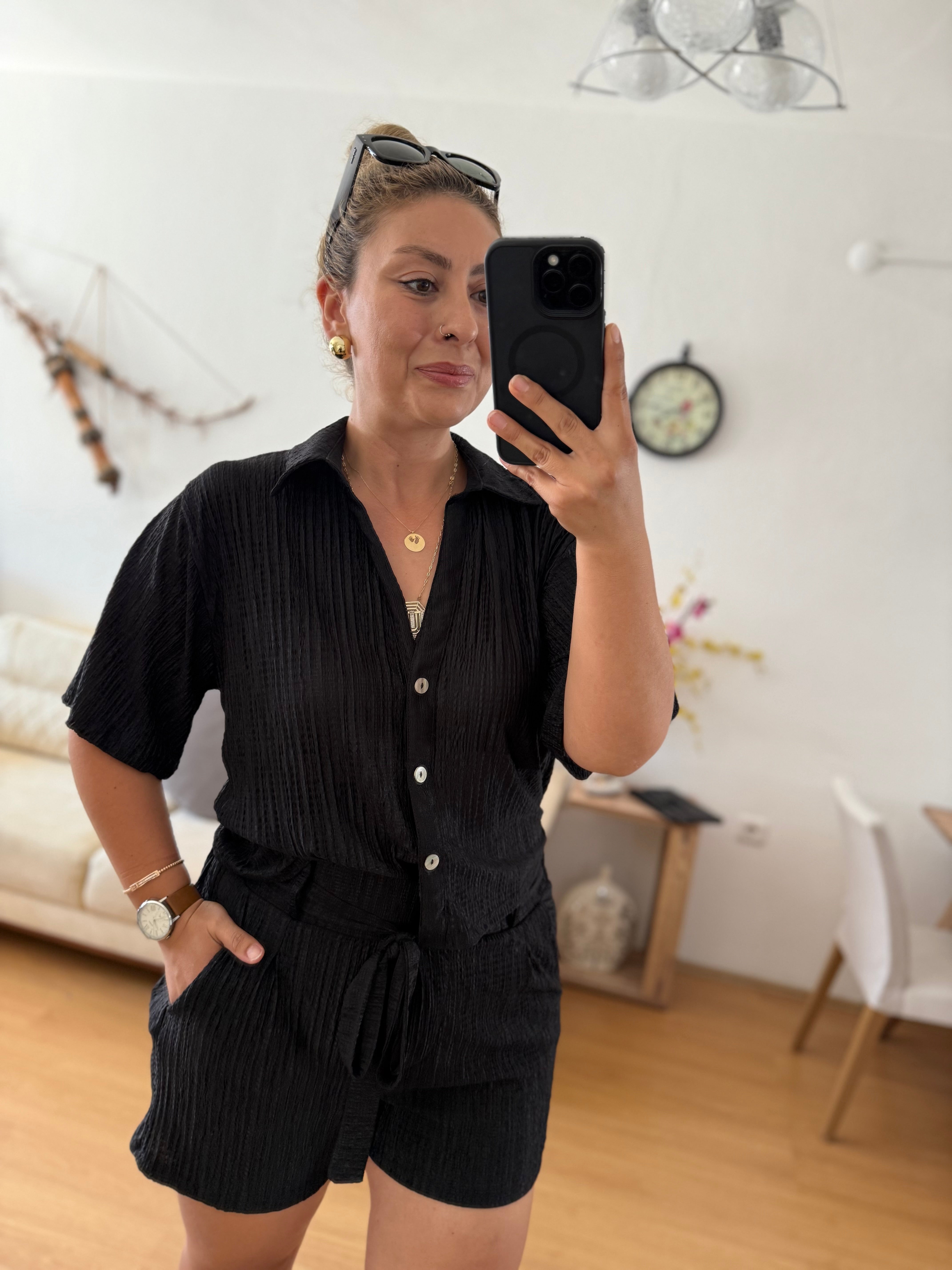 Parlak Pilise Kumaş Şortlu Takım